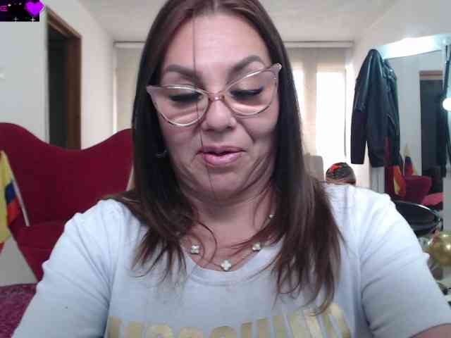 Myrnasexxx webcam