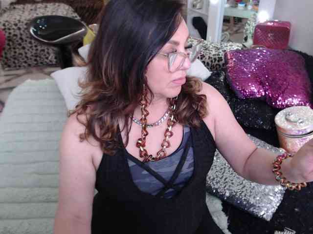 Myrnasexxx webcam