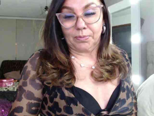 Myrnasexxx webcam