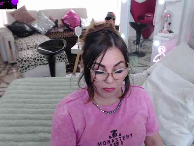 Modella: Myrnasexxx