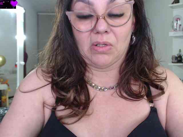 Myrnasexxx webcam