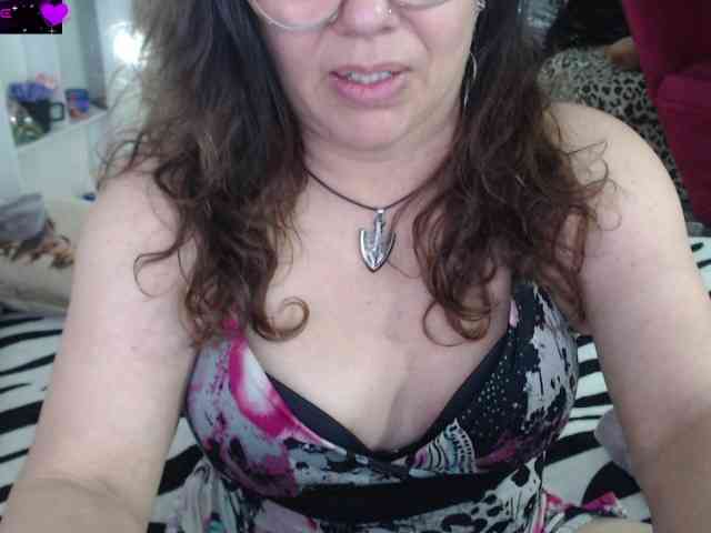 Myrnasexxx webcam
