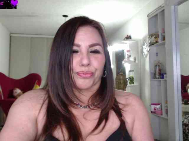 Myrnasexxx webcam