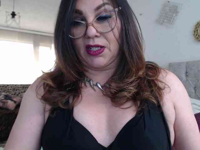 Myrnasexxx webcam