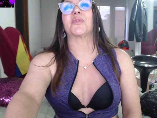 Myrnasexxx webcam