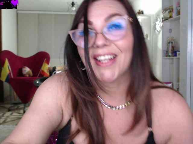 Myrnasexxx webcam