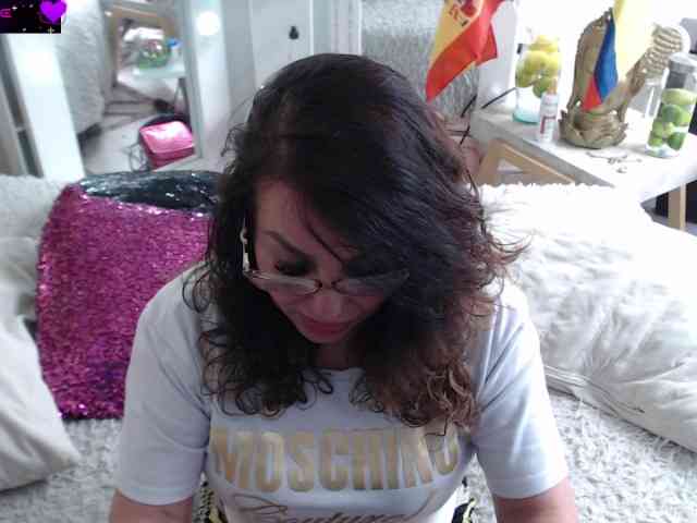 Myrnasexxx webcam