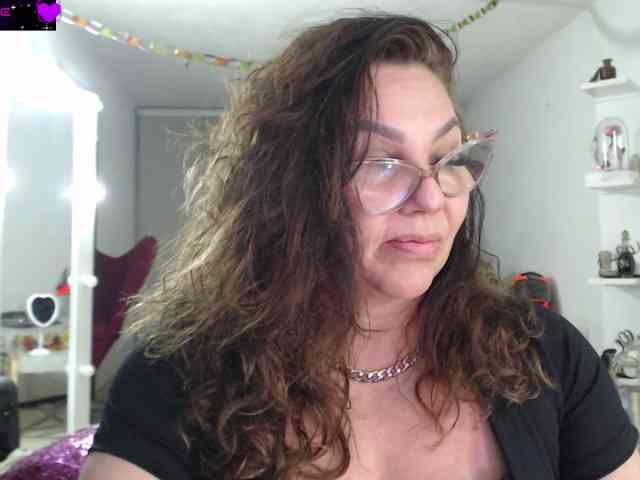 Myrnasexxx webcam