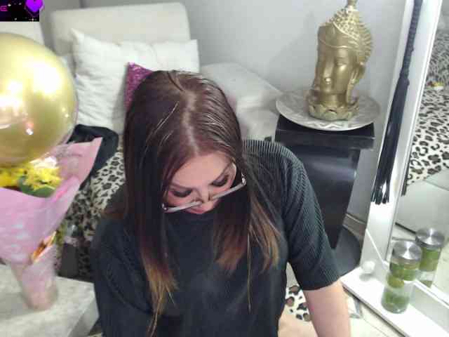 Myrnasexxx webcam