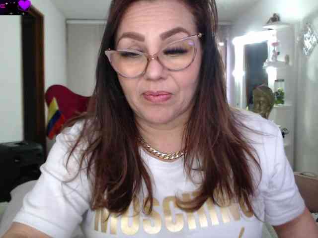 Myrnasexxx webcam