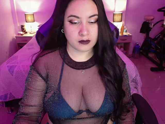 LauraHo webcam