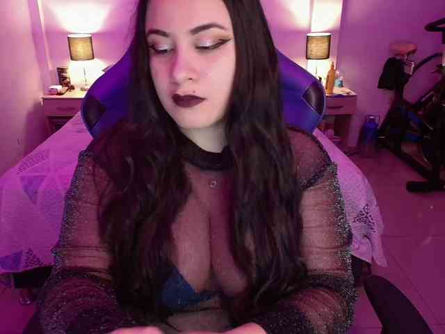 LauraHo webcam