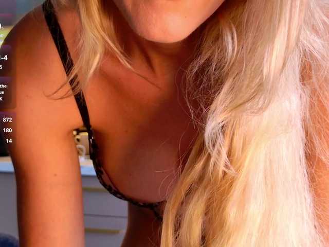 SEXPARAA live webcam show