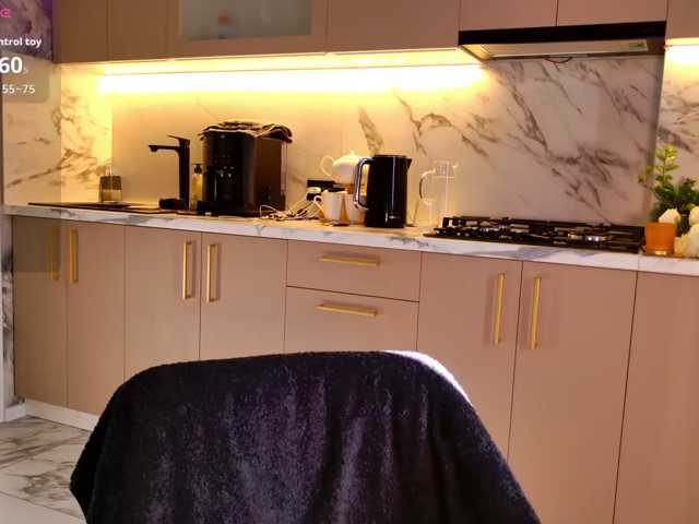 SEXPARAA live cam on BongaCams