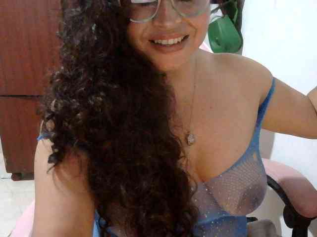 Zusansdoll78 webcam