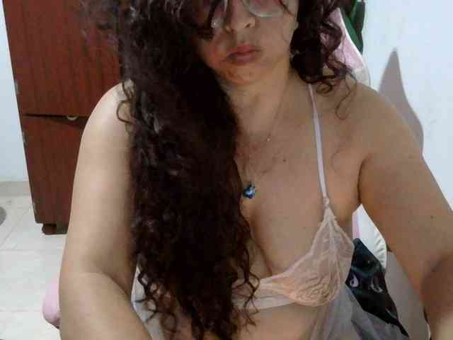 Zusansdoll78 webcam