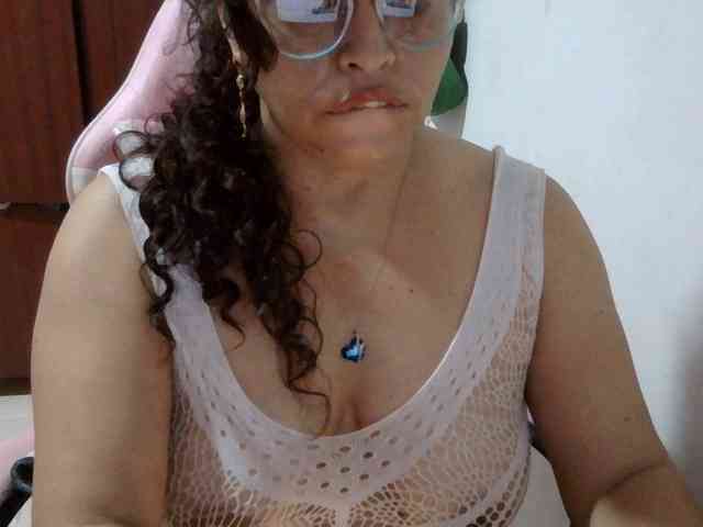 Zusansdoll78 webcam