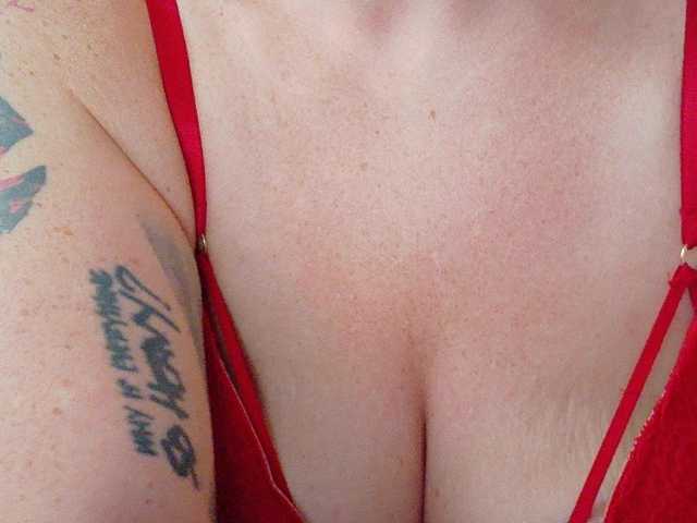Wetgerman2 live cam on BongaCams