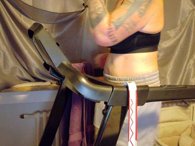Wetgerman2 live cam on BongaCams