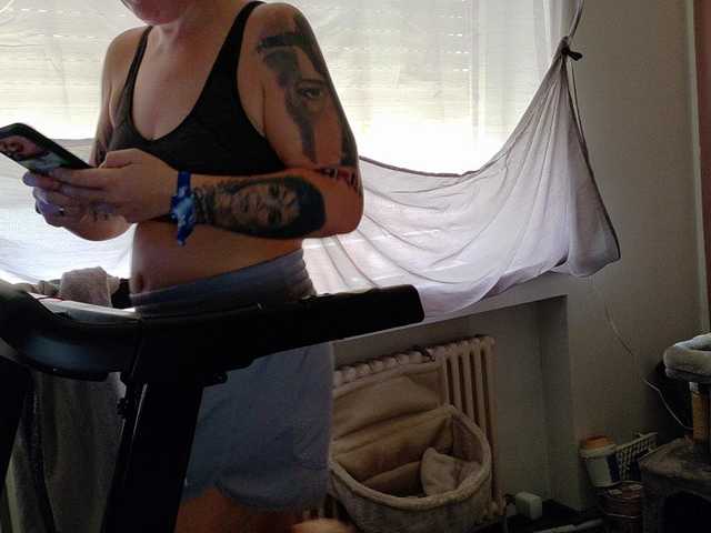 Wetgerman2 live cam on BongaCams