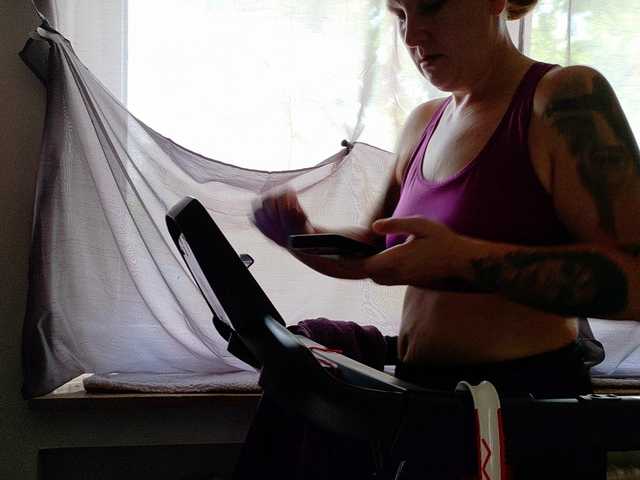 Wetgerman2 live cam on BongaCams