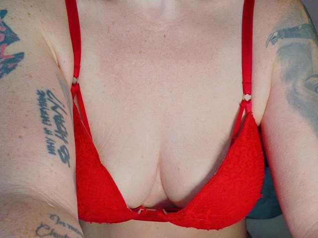 Wetgerman2 live cam on BongaCams