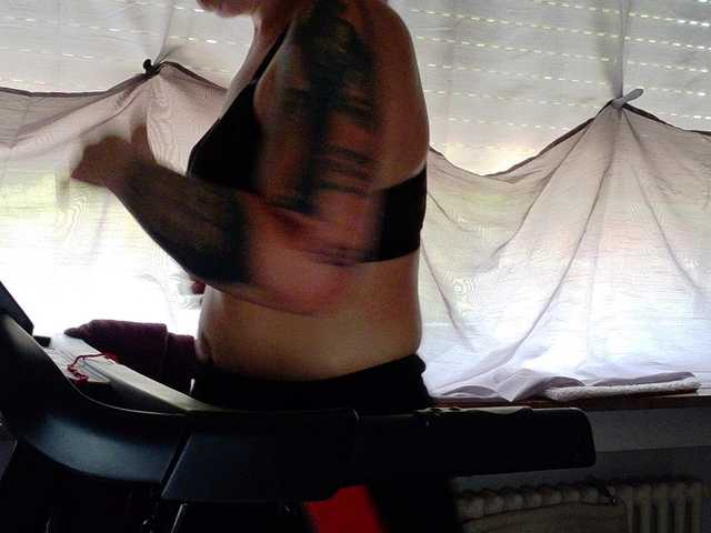 Wetgerman2 live cam on BongaCams