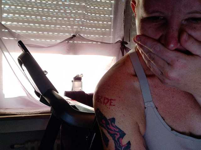 Wetgerman2 live cam on BongaCams