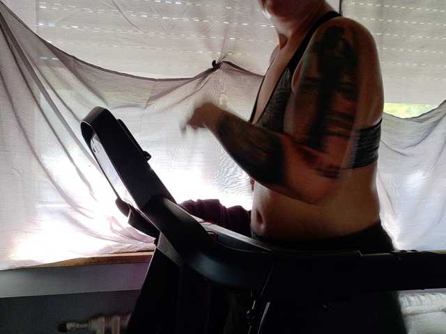 Wetgerman2 live cam on BongaCams