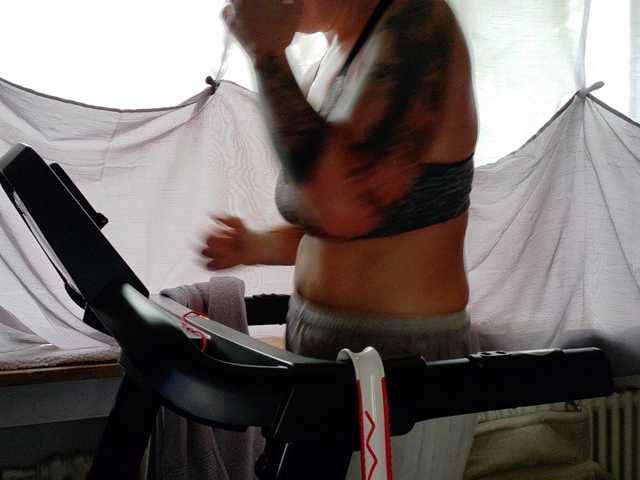 Wetgerman2 live cam on BongaCams