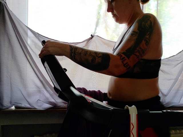 Wetgerman2 live cam on BongaCams