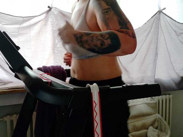 Wetgerman2 live cam on BongaCams