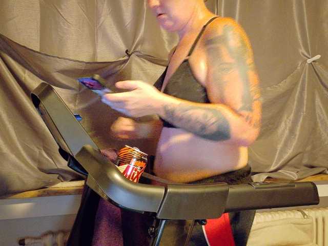 Wetgerman2 live cam on BongaCams