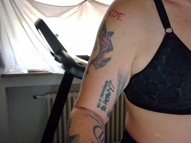 Wetgerman2 live cam on BongaCams