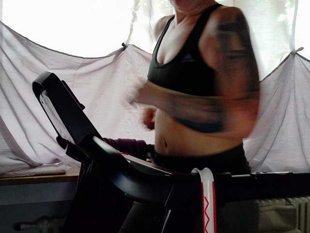 Wetgerman2 live cam on BongaCams