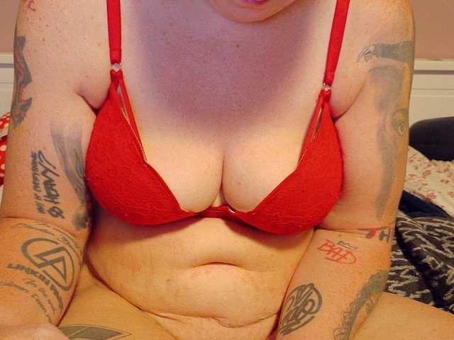 Wetgerman2 live cam on BongaCams