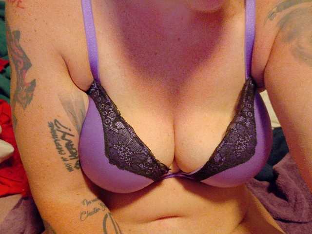 Wetgerman2 live cam on BongaCams
