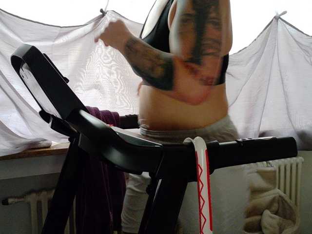 Wetgerman2 live cam on BongaCams