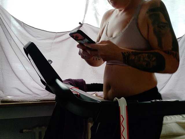 Wetgerman2 live cam on BongaCams