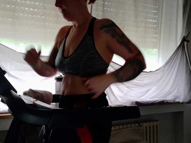 Wetgerman2 live cam on BongaCams