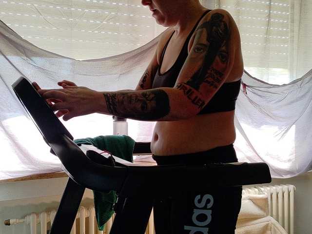 Wetgerman2's BongaCams show and profile