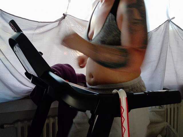 Wetgerman2 live cam on BongaCams