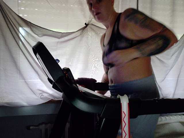Wetgerman2 live cam on BongaCams