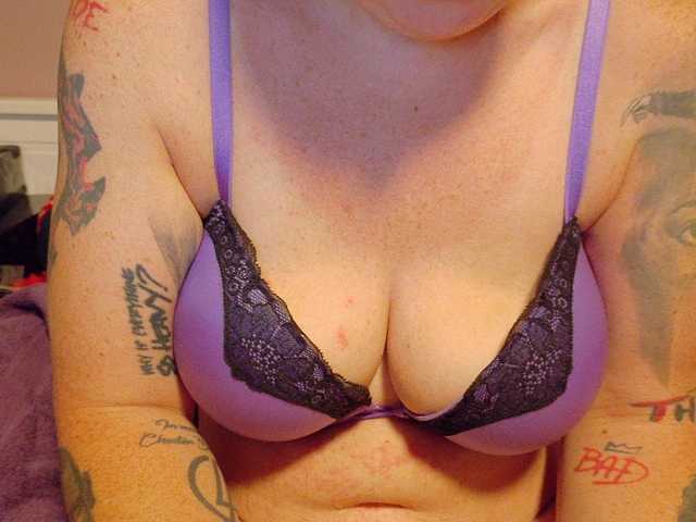 Wetgerman2 live cam on BongaCams