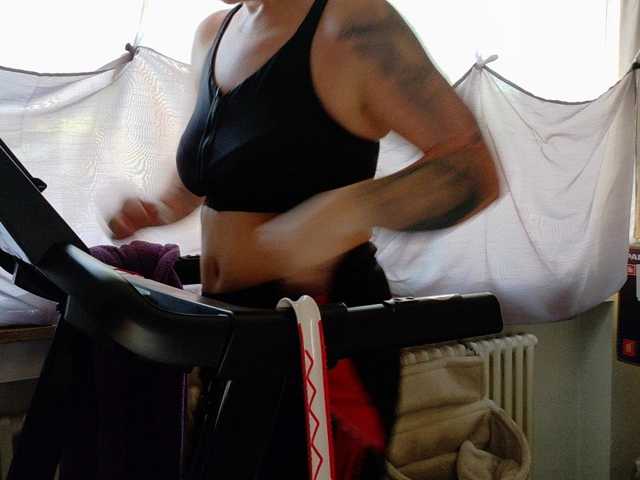 Wetgerman2 live cam on BongaCams