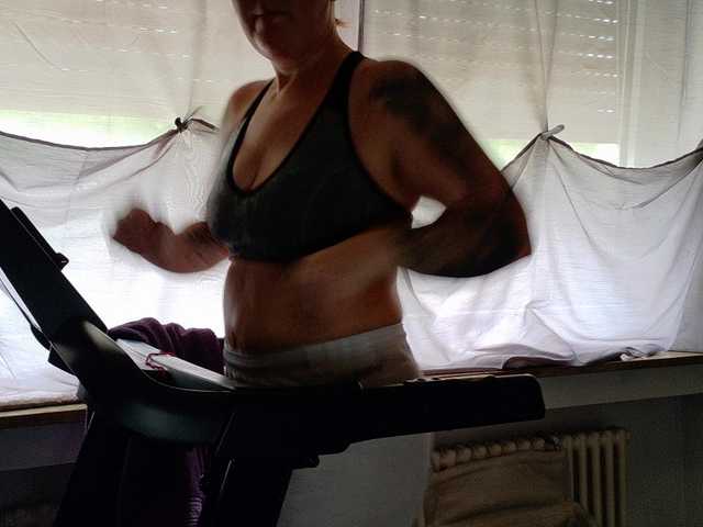 Wetgerman2 live cam on UnifiedCams