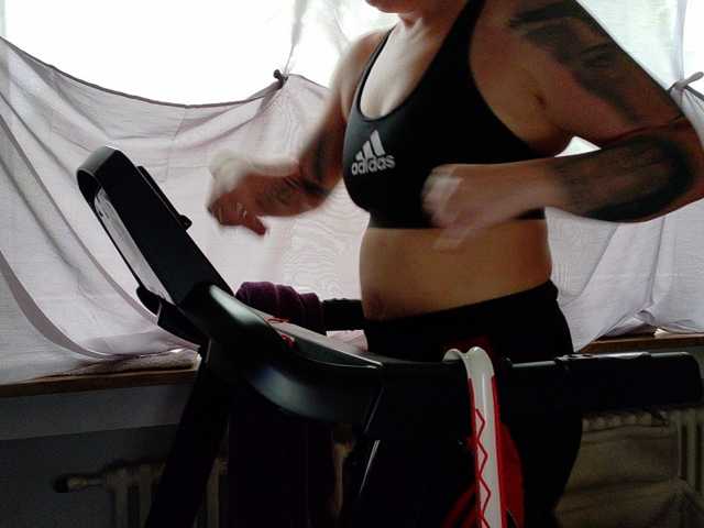 Wetgerman2 live cam on BongaCams