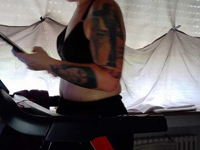 Wetgerman2 live cam on BongaCams
