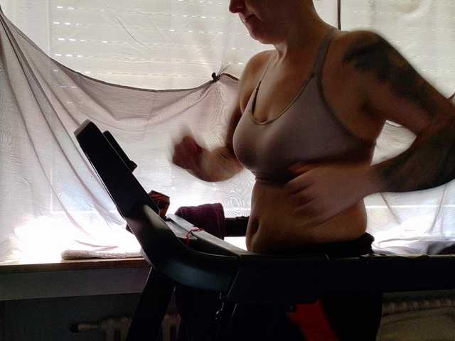 Wetgerman2 live cam on BongaCams