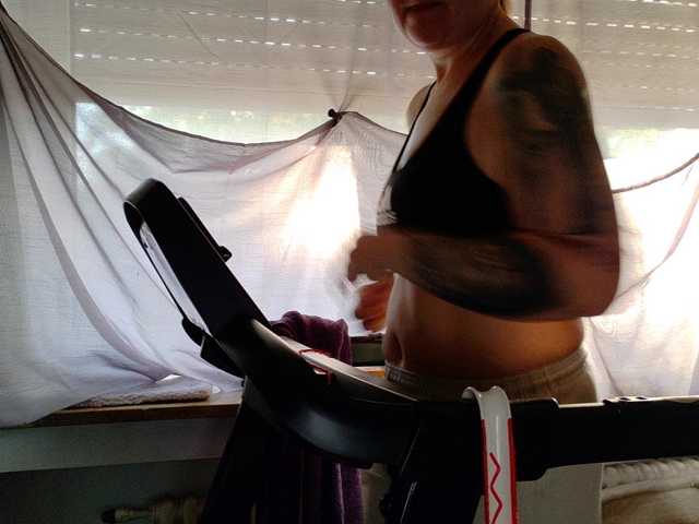 Wetgerman2 live cam on BongaCams